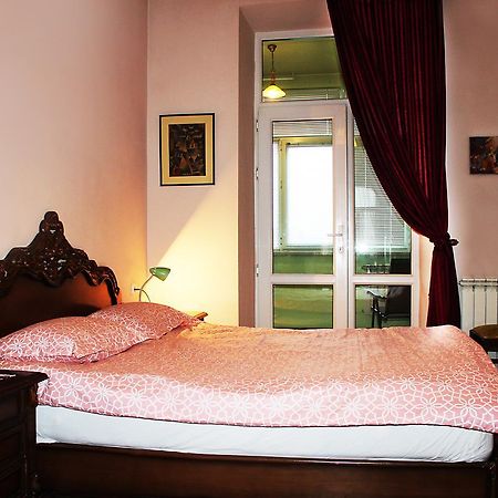 Vivid 2 Bedroom Apt. Jereván Kültér fotó