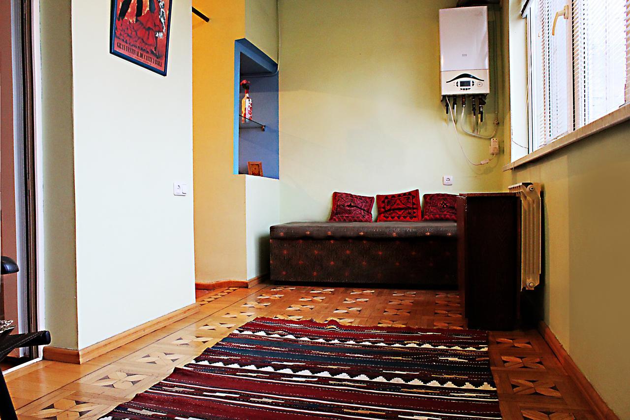 Vivid 2 Bedroom Apt. Jereván Kültér fotó